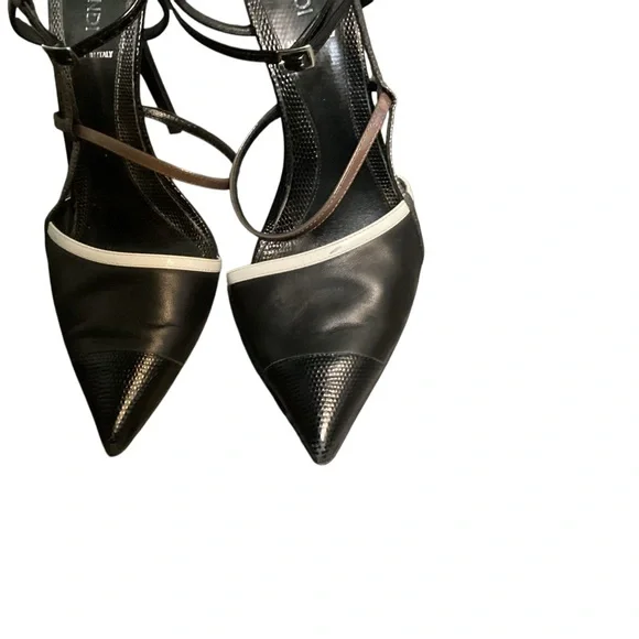 Fendi
Leather Slingback Pumps - Picture 3 of 6